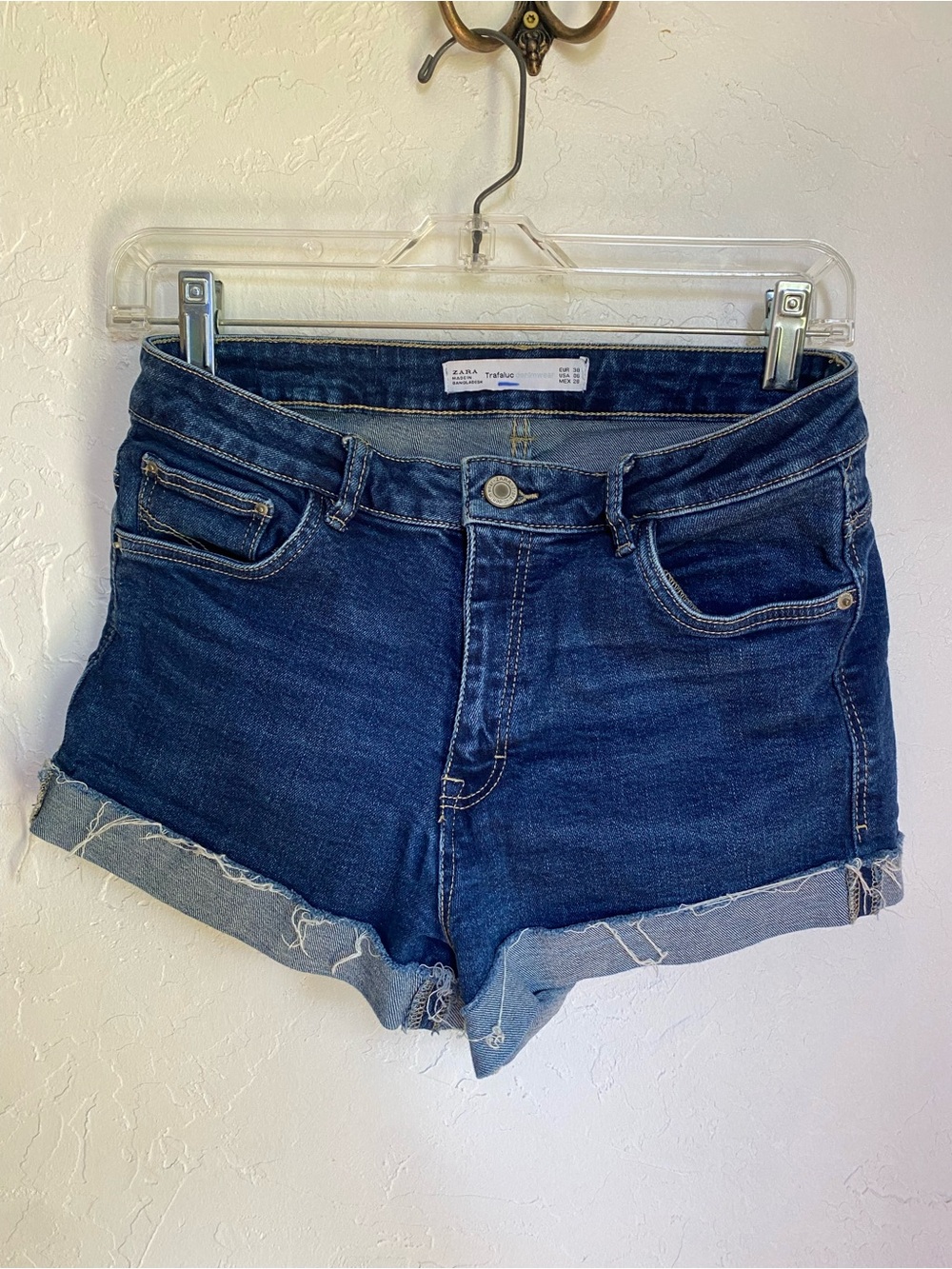 Zara Trafaluc Denimwear Navy Blue Cuffed Denim Shorts size 6 USA